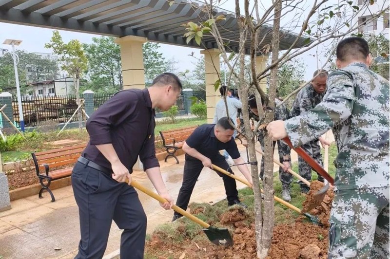 2025年4月24日， 廣西偉鵬招標(biāo)公司黨支部積極參與雙擁共建活動(dòng)